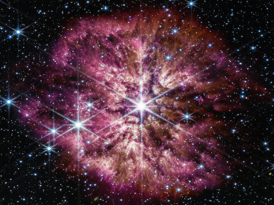 Космический телескоп запечатлел редкое изображение умирающей звезды
