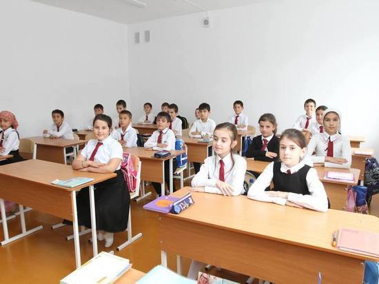 Дагестанским учителям поднимут зарплаты
