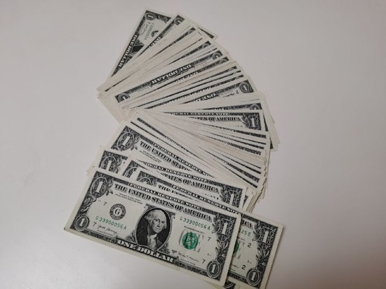 Курс доллара в Хабаровске на 17 марта достиг 76 рублей