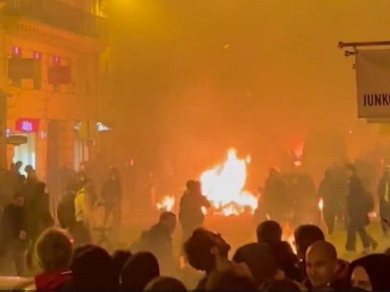 Число задержанных во время протестов во Франции увеличилось до 120 человек