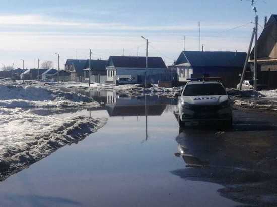 Село Краснохолм под Оренбургом из-за паводка показали на федеральном канале