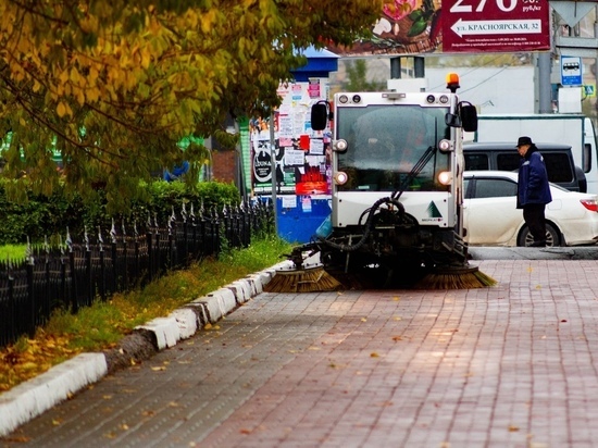 Новосибирск закупит более 50 единиц спецтехники для уборки улиц до 1 августа