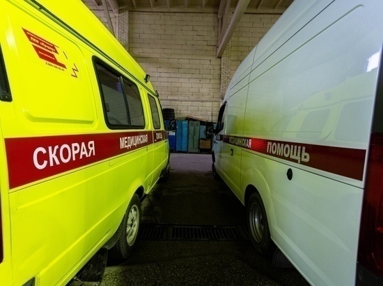 В Новосибирске водитель скорой заклеил скотчем датчики шлагбаума на Ипподромской