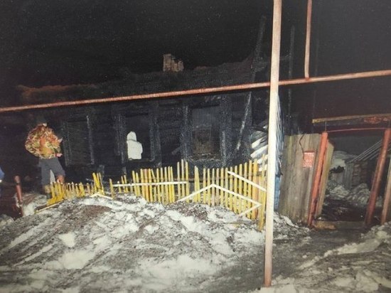 В Волжском районе от пожара пострадал дом
