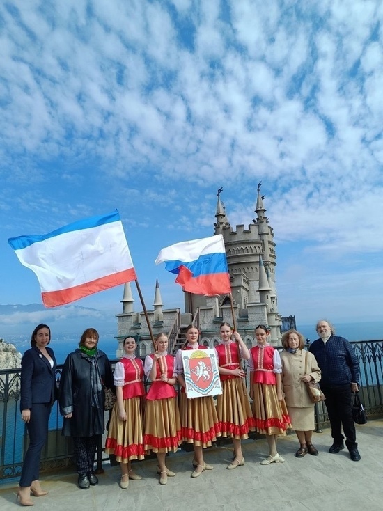 9-ю годовщину воссоединения Крыма с Россией отметили на «Ласточкином гнезде»