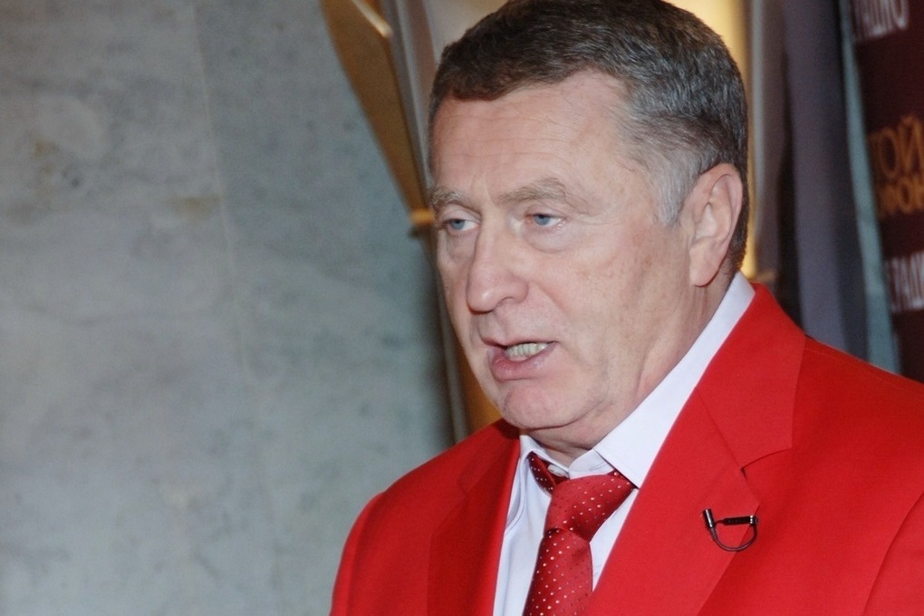 TV presenter Alexander Gordon explained the decision to sell the jacket presented to him by Zhirinovsky