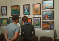 В Художественной галерее открылась выставка «Мы – дети Космоса», в экспозиции которой представлены работы победителей и лауреатов одноимённого конкурса