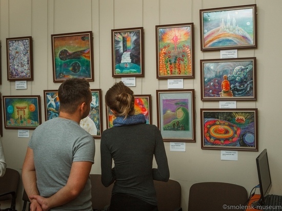 В Смоленске открылась выставка «Мы – дети Космоса»