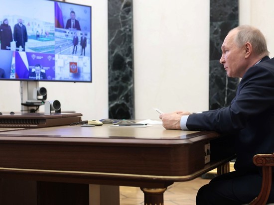 Путин провел совещание по Крыму, пока в Гааге выписывали ордер на &#34;арест&#34;
