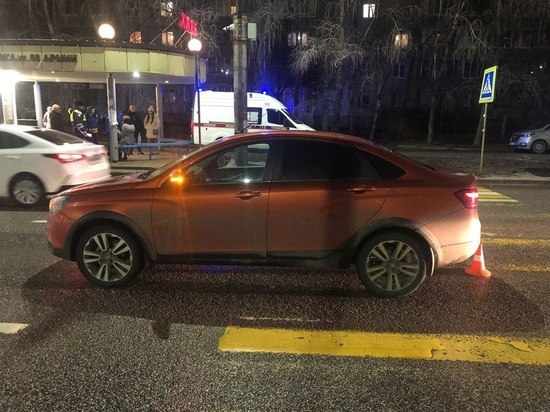 В Северном микрорайоне Воронежа 50-летний автомобилист сбил на переходе 20-летнюю девушку