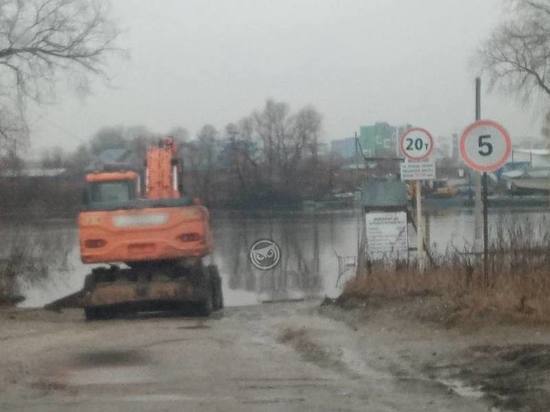 В пензенском Спутнике затопило понтонный мост