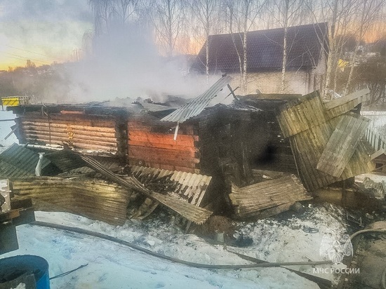 В Смоленском районе в результате пожара пострадал мужчина 1960 года рождения