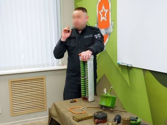 Сотрудники новгородского подразделения ОМОН встретились с воспитанниками центра «Русичи»