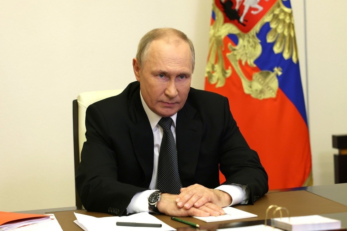 Putin signed a law criminalizing the illegal sale of weapons to foreigners