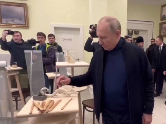 Развожаев: Путин приехал в Крым сам, за рулем