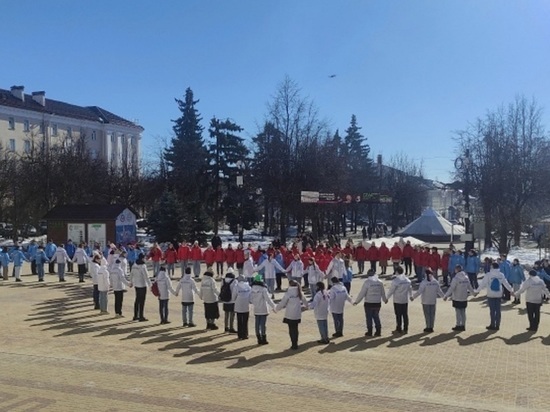 В Калуге прошла патриотическая акция к 9-й годовщине со Дня воссоединения с Крымом