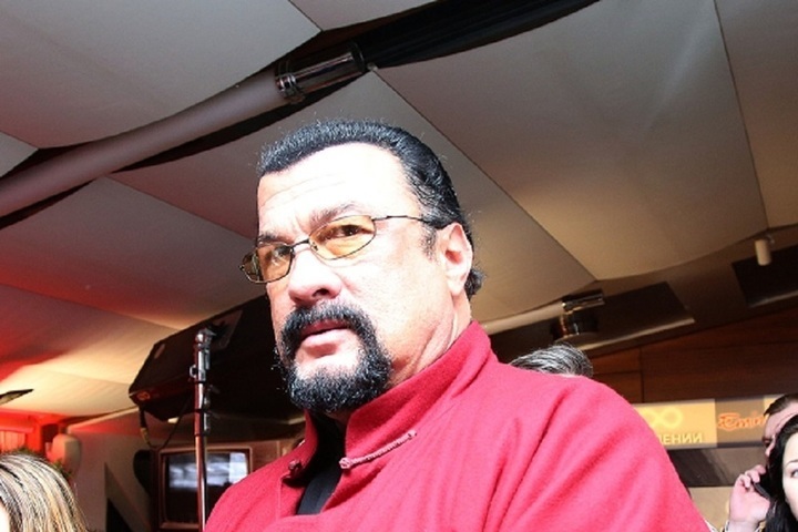 Steven Seagal: filming of a documentary about Donbass is going very slowly