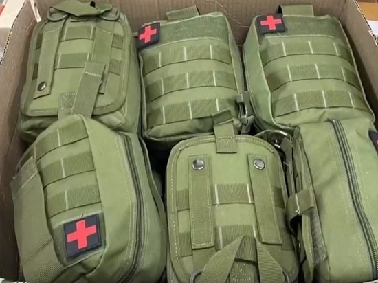 В Орле комплектуют армейские тактические аптечки для бойцов