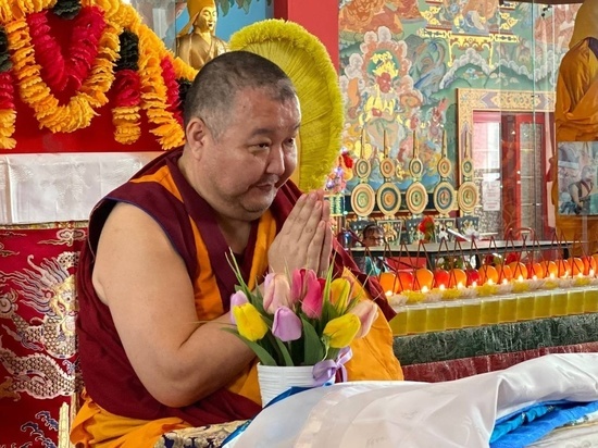 Геше Тендзин Чойдак официально вступил в должность Шаджин-ламы Калмыкии