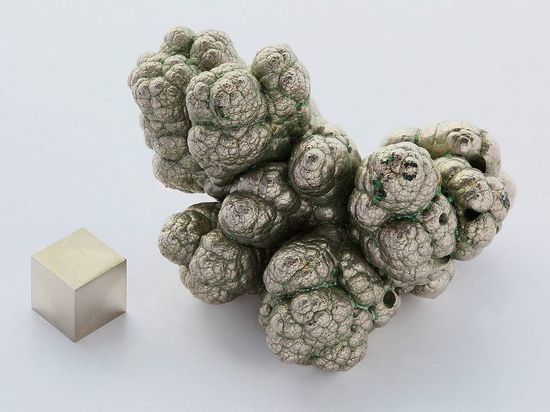 Лондонская биржа металлов обнаружила на складе в Роттердаме мешки с камнями вместо никеля