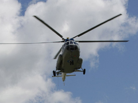 Вертолет вылетел к реке Мануй на Сахалине для спасения рыбаков с льдины