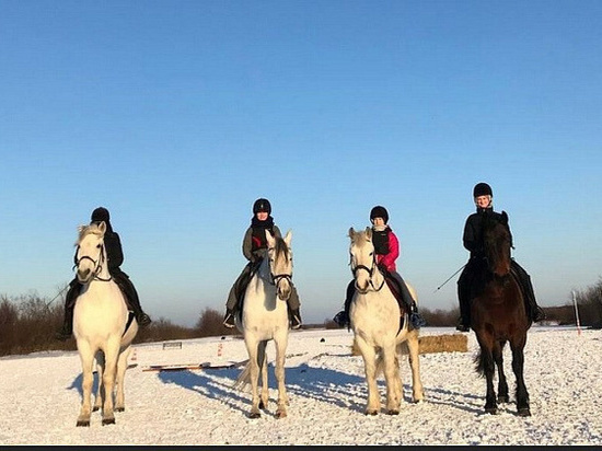 В конном клубе под Архангельском подростков учат спортивному туризму