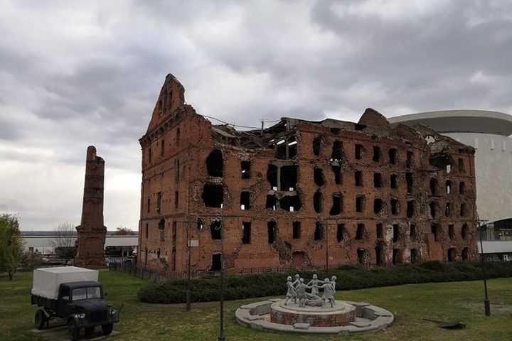 The Russian government equated the survivors of the siege of Stalingrad to war veterans
