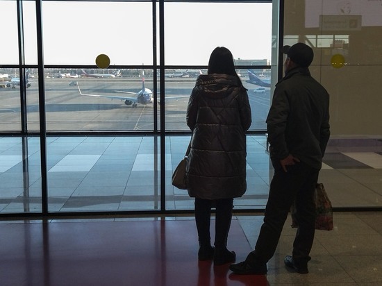 Летевший из Владивостока самолет вынужденно сел в Иркутске