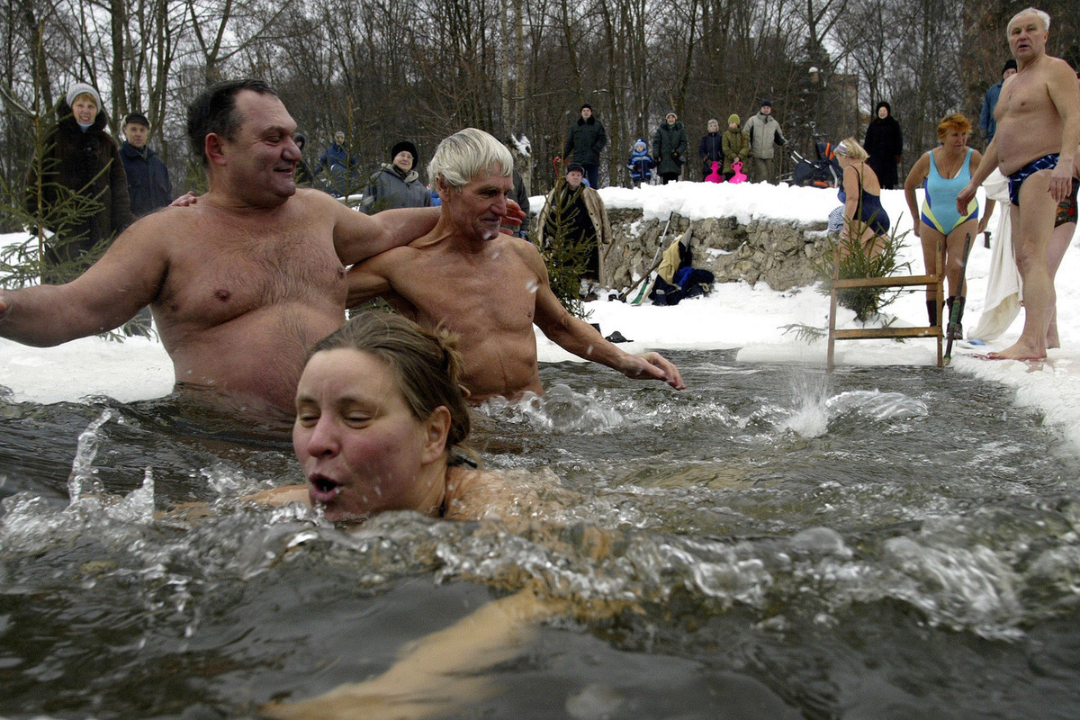 Solnechnogorsk walruses closed the swimming season