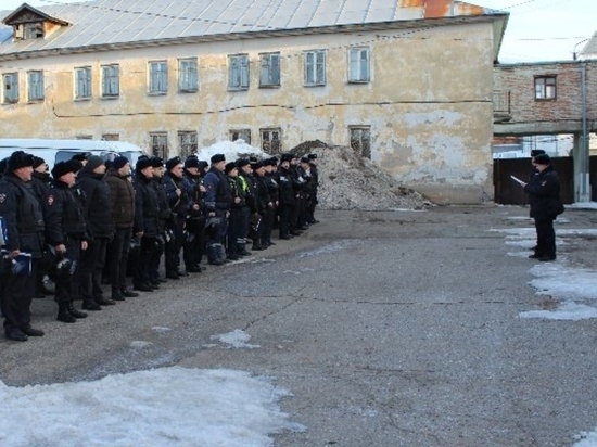 Антитеррористические учения прошли 17 марта в Камбарке