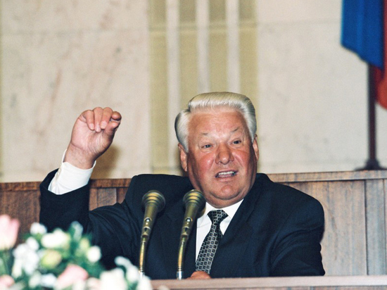 Переворот замедленного действия: как Ельцин стал солнцем российской политсистемы