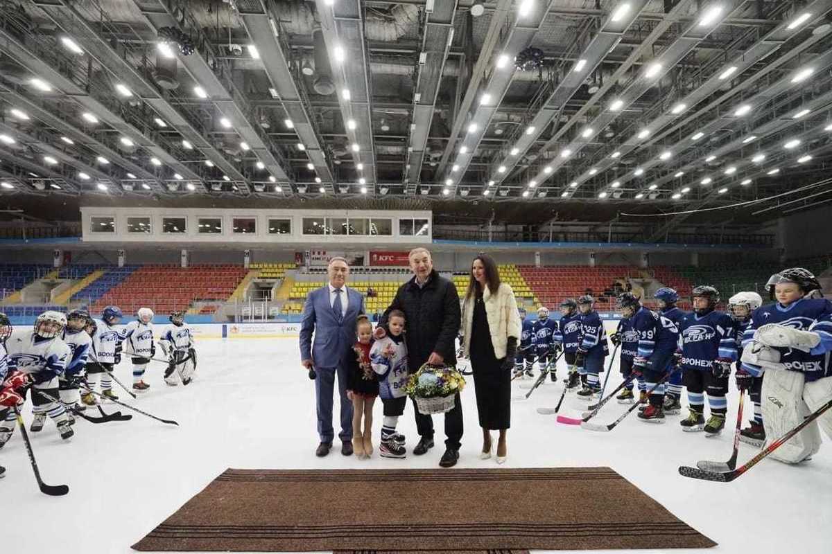 Legendary Vladislav Tretyak met with young Voronezh hockey players