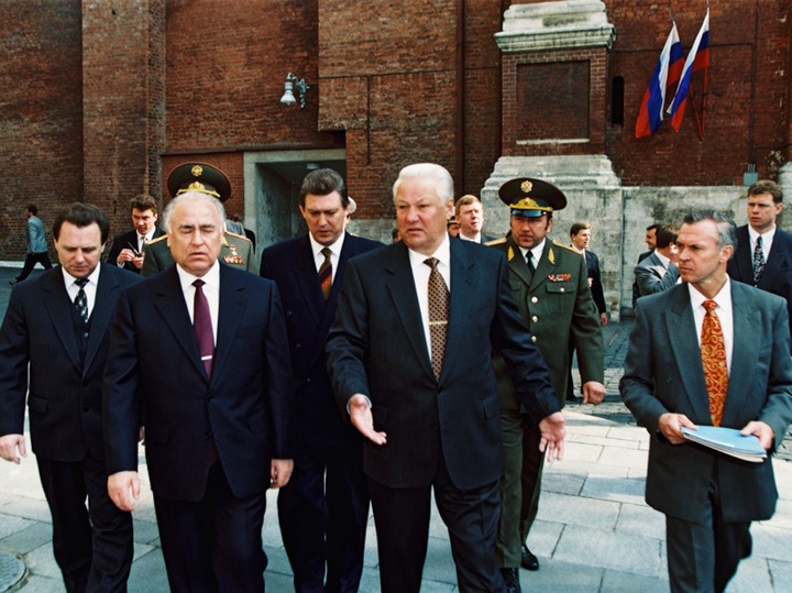 Переворот замедленного действия: как Ельцин стал солнцем российской политсистемы