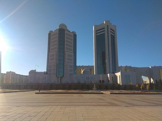 Exit poll: на выборах в парламент Казахстана партия &#34;Аманат&#34; набирает больше 53%