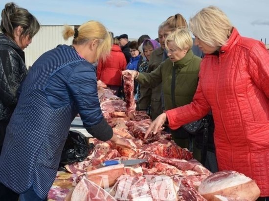 Более 5 тонн мяса продали на сельхозярмарке на площади в Чите