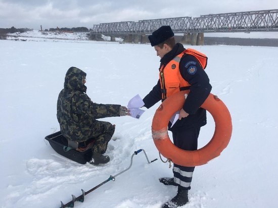 О скором таянии льда на водоемах предупредили спасатели Подмосковья