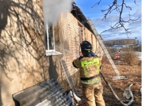 Во Мценском районе в своём доме заживо сгорел мужчина