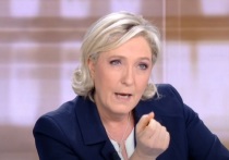 Лидер фракции крайне правой партии "Национальное объединение" Марин Ле Пен заявила, что не исключает возможности баллотироваться на пост президента Франции в 2027 году