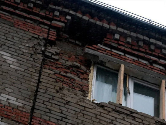 Разрушение кладки дома в Чебоксарах привело к возбуждению уголовного дела