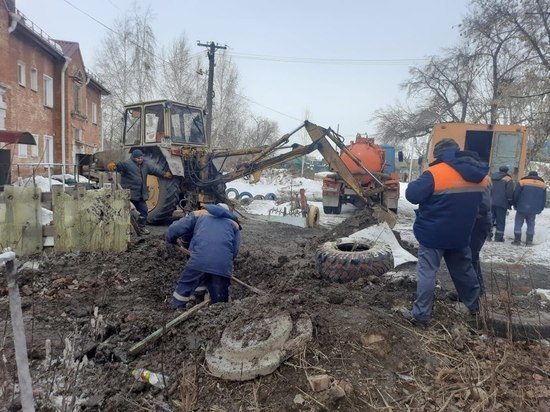 Омские силовики начали проверку после порыва на теплотрассе в Кировском округе