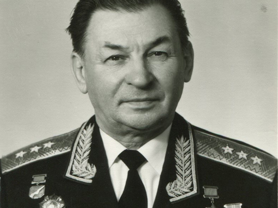 Скончался старейший герой СССР, знаменитый летчик Василий Решетников