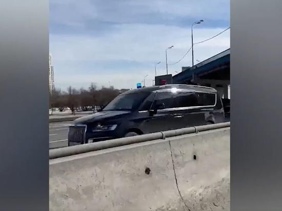Появилось видео китайского кортежа в Москве из 50 автомобилей