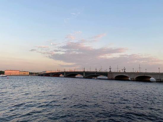 Какие мосты будут разводить по ночам с 21 по 25 марта в Петербурге
