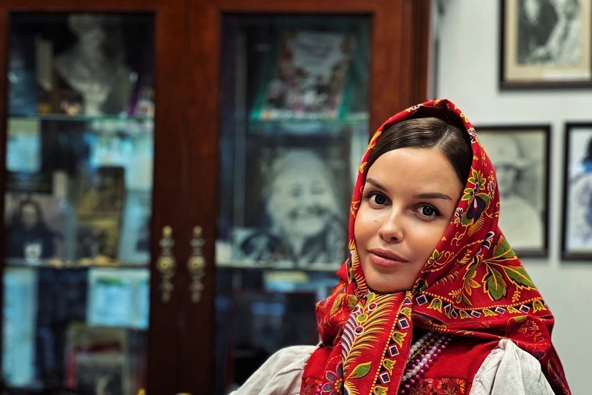 Сколько лет песне матушка земля