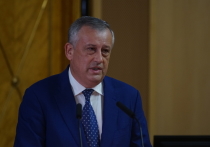 Прямая линия с губернатором Ленобласти Александром Дрозденко прошла в понедельник, 20 марта. Глава региона пообщался с местными жителями и выслушал проблемы, с которыми они сталкиваются. Рассказываем, на что жаловались жители Ленобласти губернатору в этот раз.