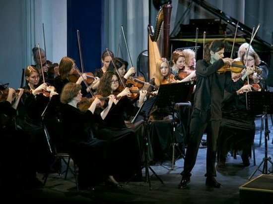 Луганский симфонический оркестр выступил на сцене Великого Новгорода