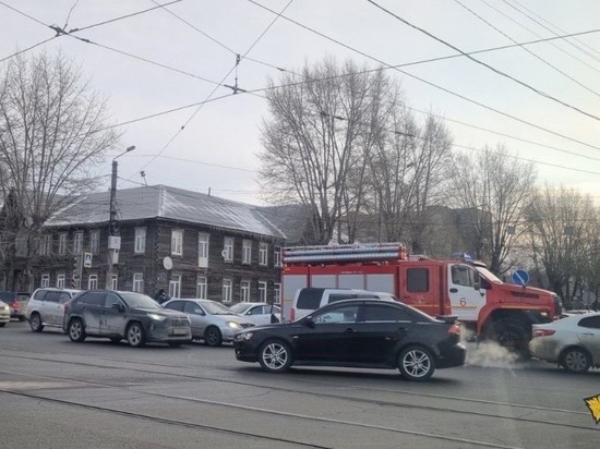 Авария с участием пожарной машины произошла в Новосибирске