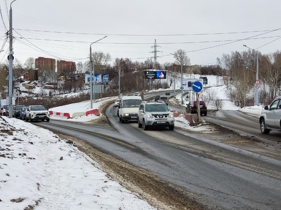 Жителям Черной Речки добавили 10 секунд для въезда на Коммунальный мост в Томске