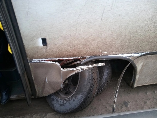 На Щёкинском шоссе Тулы автобус №117 "потерял" колёса