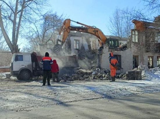 В Барнауле снесли 11 аварийных домов с начала 2023 года